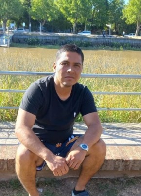 Diego Martinez, 33, República Argentina, Ciudad de La Santísima Trinidad y Puerto de Santa María del Buen Ayre