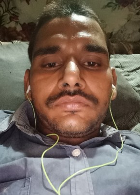 Brajeshkumar, 29, India, Mārahra