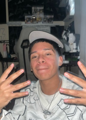 Luis из Reno 26 лет