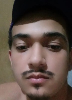 Alexandre из Ji Paraná 19 лет