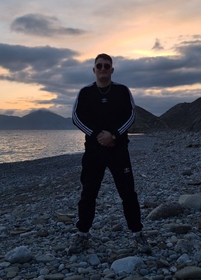 Антон, 24, Россия, Феодосия