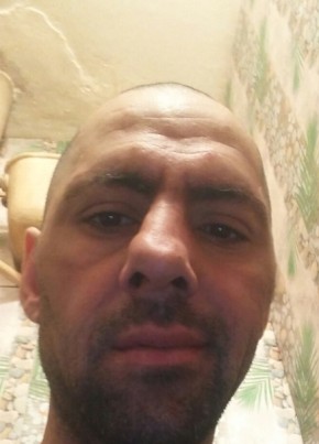 Артем, 41, Россия, Усолье-Сибирское