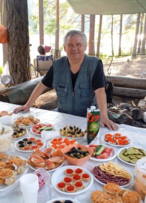 Михаил