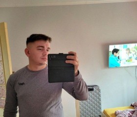 Roman, 29, Regensburg