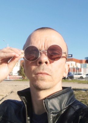 Павел из Сургута 46 лет