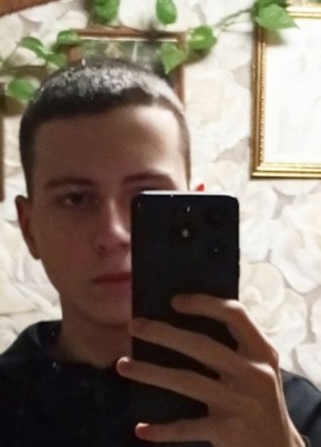 Даня из Стародуба 18 лет