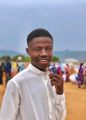 Kuyateh, 19, Sierra Leone, Waterloo