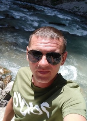Dmitriy Pozdeev, 41, Russia, Otradnyy