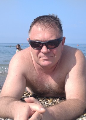 Артур, 55, Россия, Небуг