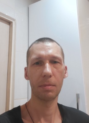 Виталий из Березники 44 года