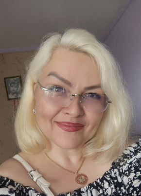 Елена из Владивостока 48 лет