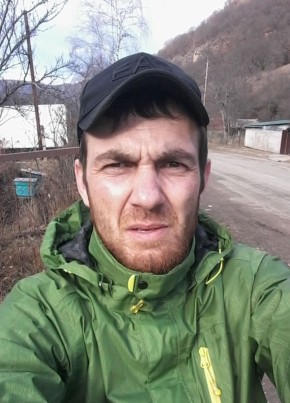 Вася, 36, Россия, Карачаевск