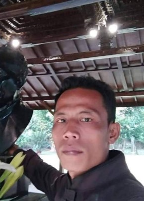 Awan Sulaeman, 45, Indonesia, Kota Depok