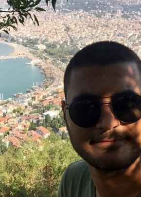 Ahmet KÖSECE, 24, Türkiye Cumhuriyeti, İzmir