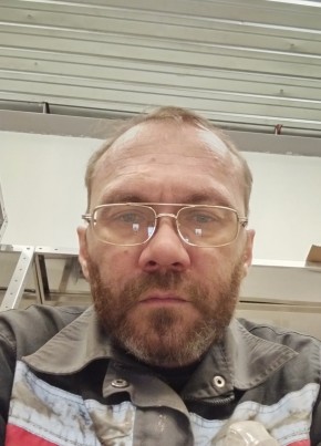Олег из Южноуральска 44 года