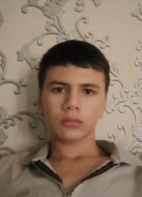 Ali из Karakul’ 18 лет