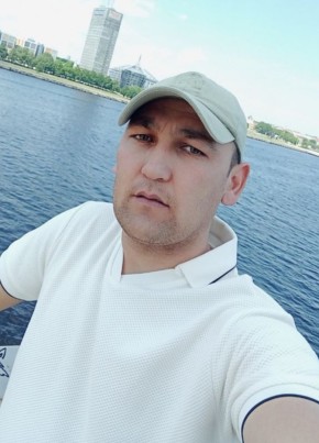 М Раимов из Rīga 36 лет