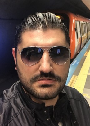 Chn_b, 42, Türkiye Cumhuriyeti, Ataşehir