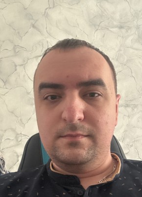 Анатолий из Таганрога 28 лет