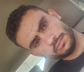 Sultan, 25, Sanaa