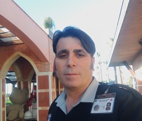 Mustafa sarı, 43, Serik