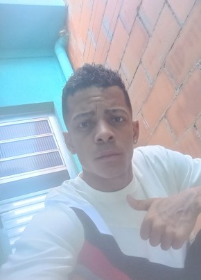 William Gomes Pe, 18, República Federativa do Brasil, Jundiaí