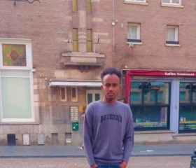 Y, 27, Leiden