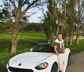 Arturo Mossinian, 35, Yerevan
