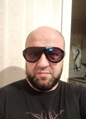 Максим