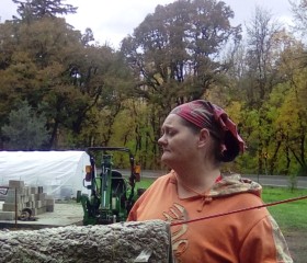 Candi, 40, Portland (State of Oregon)