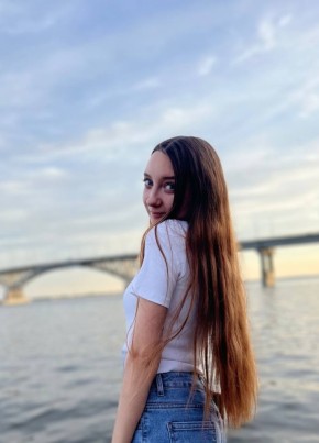 Ульяна из Саратова 18 лет