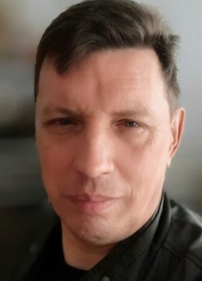 Паша из Майския 49 лет
