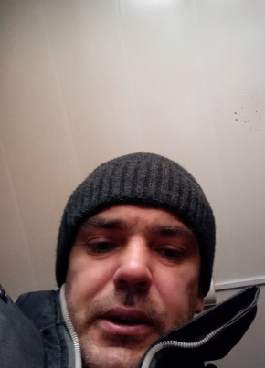 Михаил из Челябинска 41 год