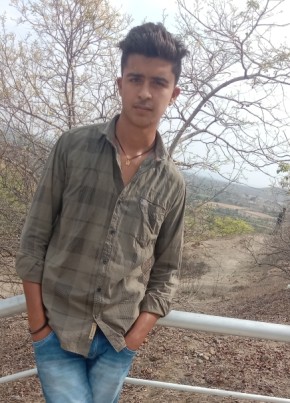 Raj Goyal, 18, India, Indore
