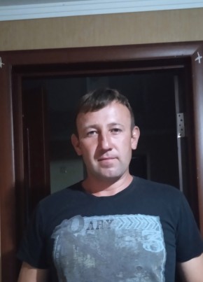 Валентин, 38, Россия, Зерноград