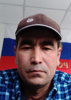 Улугбек из Губкина 44 года