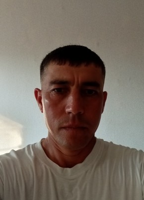 Srojdin Artikboy из Артема 37 лет