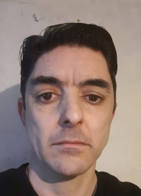 Vasile Daniel, 44, Romania, București