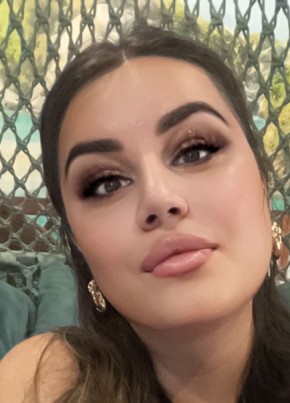 Lena, 28, Russia, Moscow