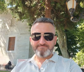 Ferdi, 46, UEskuedar