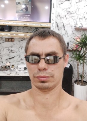 Денис из Новокузнецка 40 лет