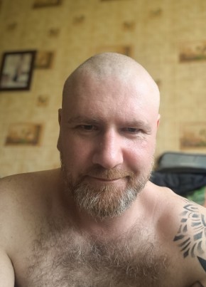 Максим из Москвы 40 лет