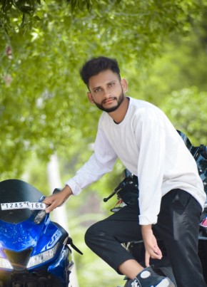 Mukesh Manat, 18, India, Ahmedabad