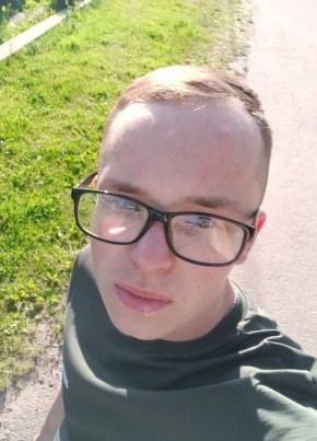 Артём из Орёла 23 года