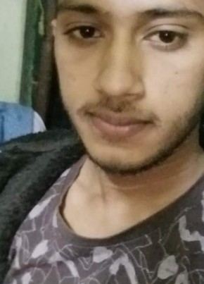 Isham Karim, 24, India, Bārāsat