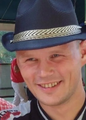 Максим из Соликамска 42 года