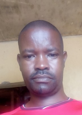 Johnson, 35, Uganda, Kampala