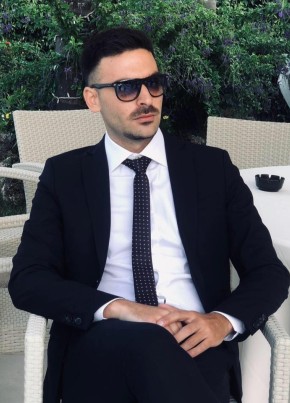 Dani, 33, Repubblica Italiana, Salerno