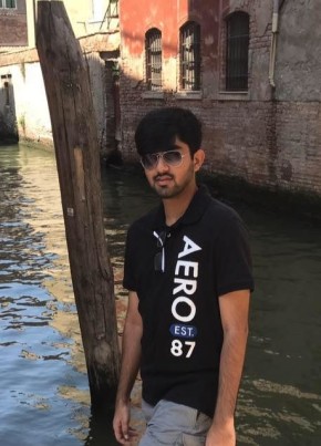 Ashrey, 27, India, Delhi