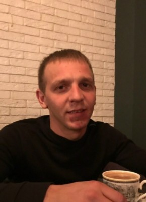 Роман 29 лет